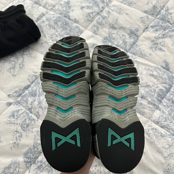 Nike metcons - Picture 4 of 5